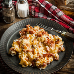 Jajecznica z mięsem